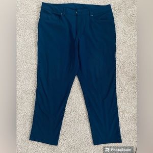 EUC! Men’s warpstream ABC pants slim fit. 36” waist.